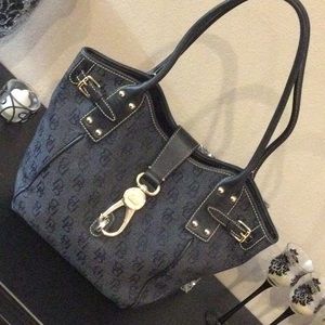 DOONEY & BOURKE TULIP TOTE WITH FLAP CLASP SOME WEAR BOTTOM CORNERS (SEE PHOTOS)